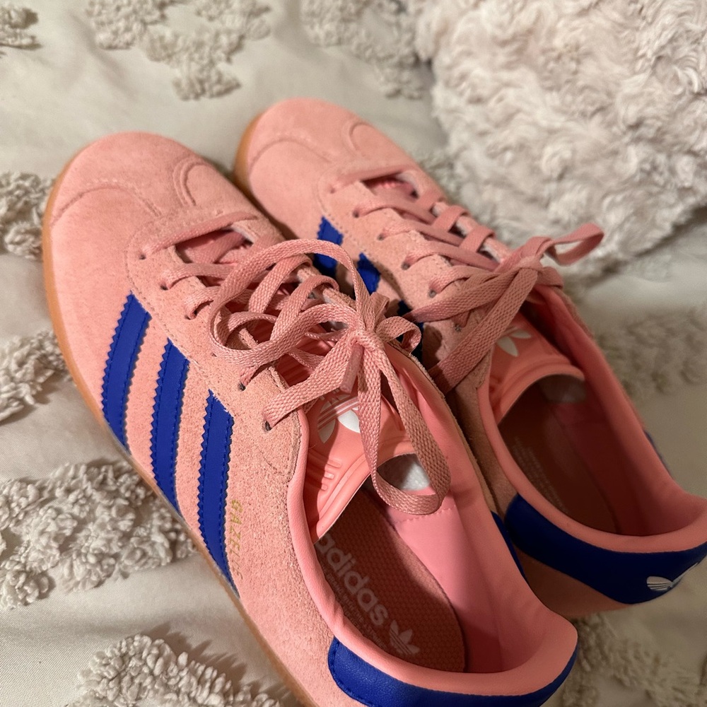 Adidas (Big Kid) Gazelles